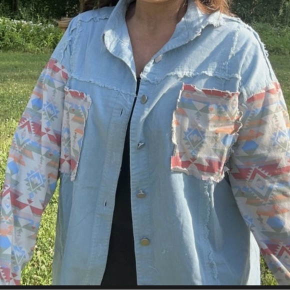 Shacket - Picture 1 of 4